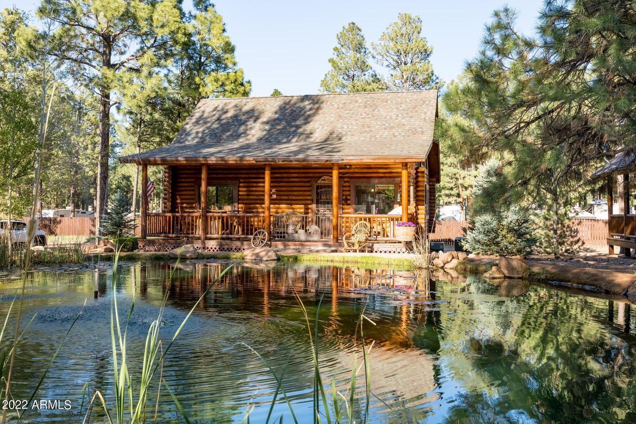 2322 Overgaard Springs Loop, Overgaard, AZ 85933