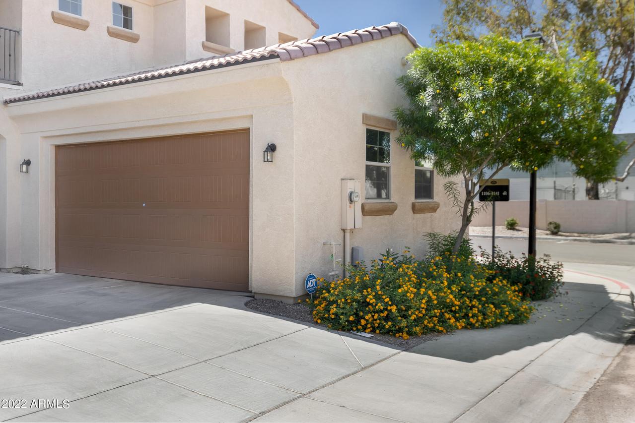 1367 S Country Club Dr. #1106, Mesa, AZ 85210