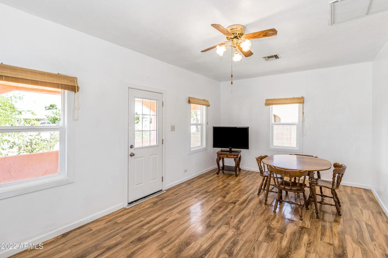 208 E 9th St., Casa Grande, AZ 85122