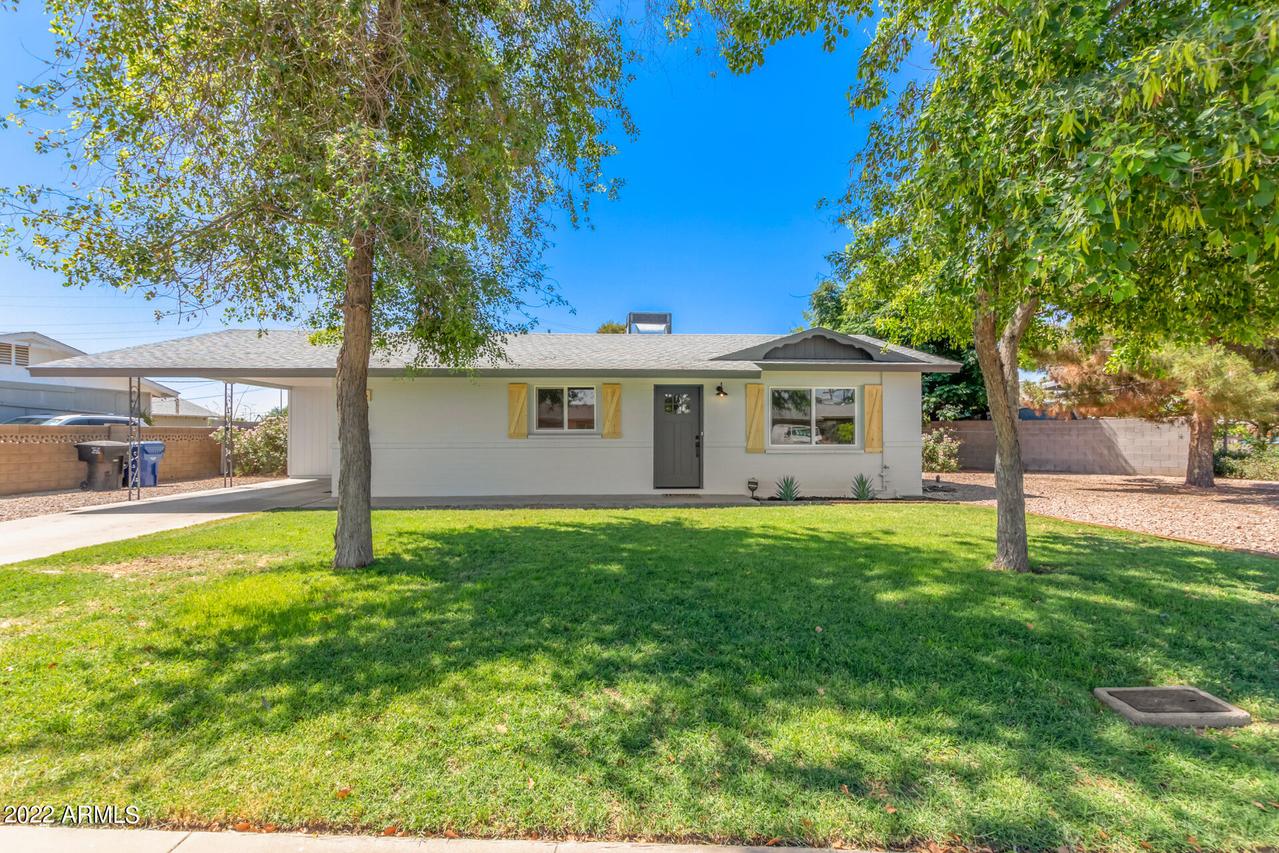 135 W 10th Dr., Mesa, AZ 85210