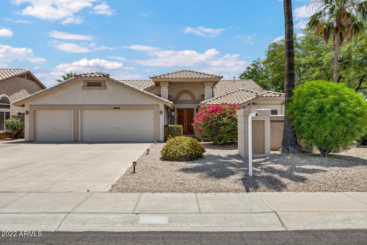 8829 W Topeka Dr., Peoria, AZ 85382