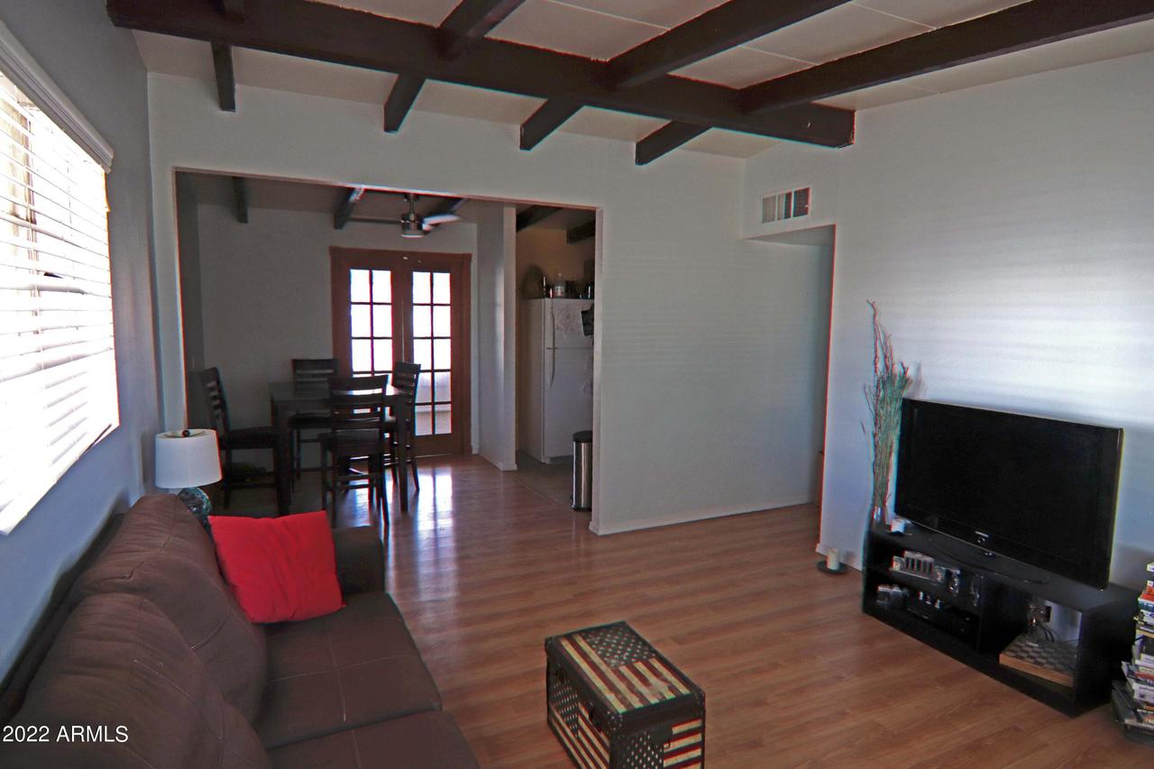 112 E Pinal St., Huachuca City, AZ 85616