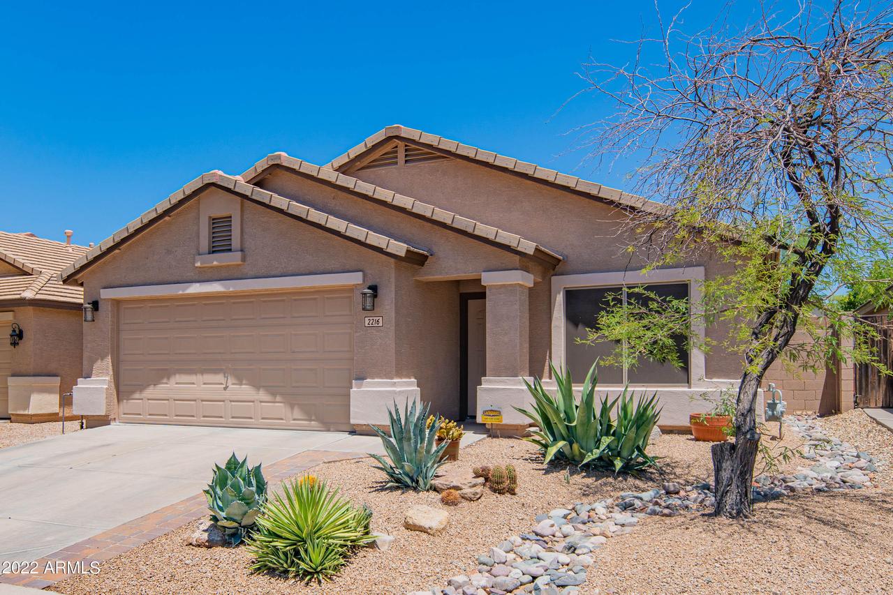 2216 W Madre Del Oro Dr., Phoenix, AZ 85085