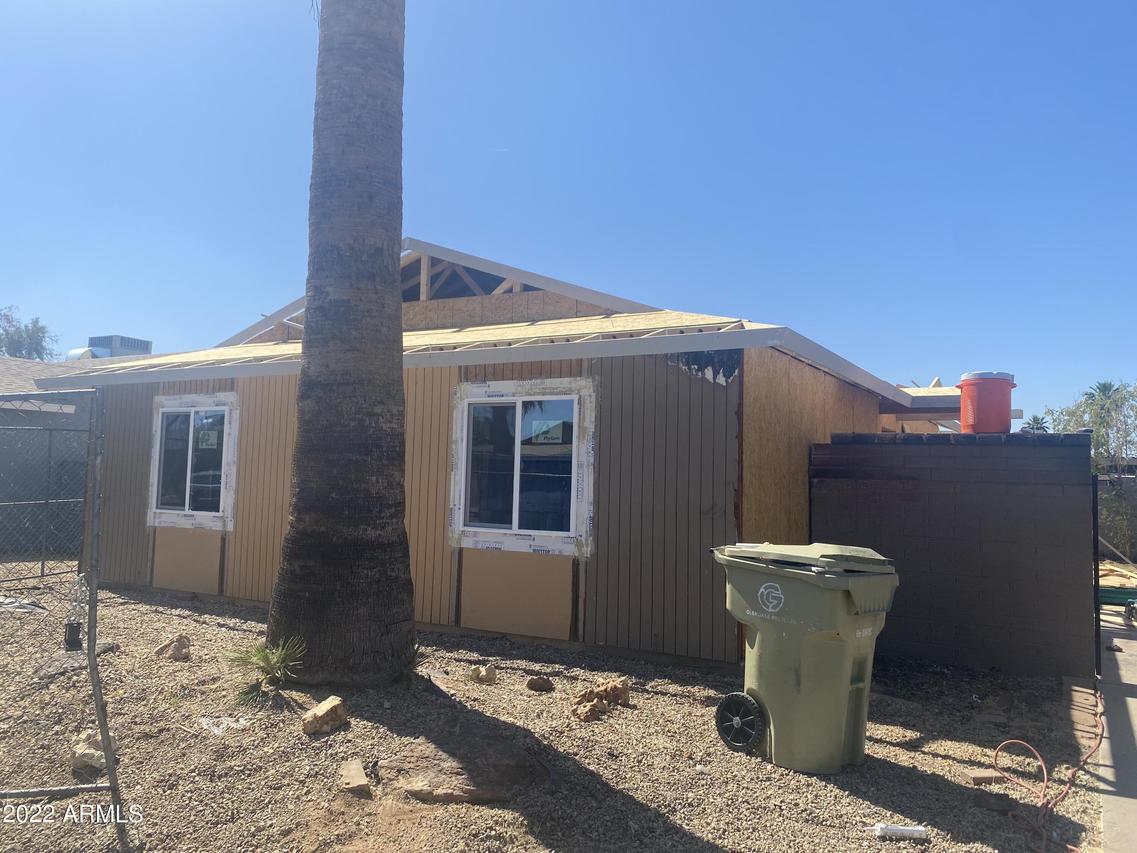 5237 W Mauna Loa Ln., Glendale, AZ 85306