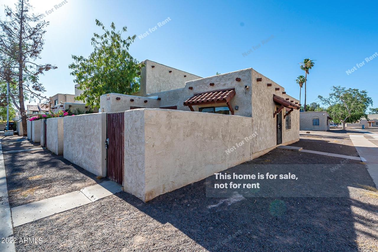 5426 W Belleview St., Phoenix, AZ 85043