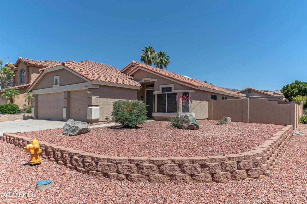 1040 E Silverwood Dr., Phoenix, AZ 85048