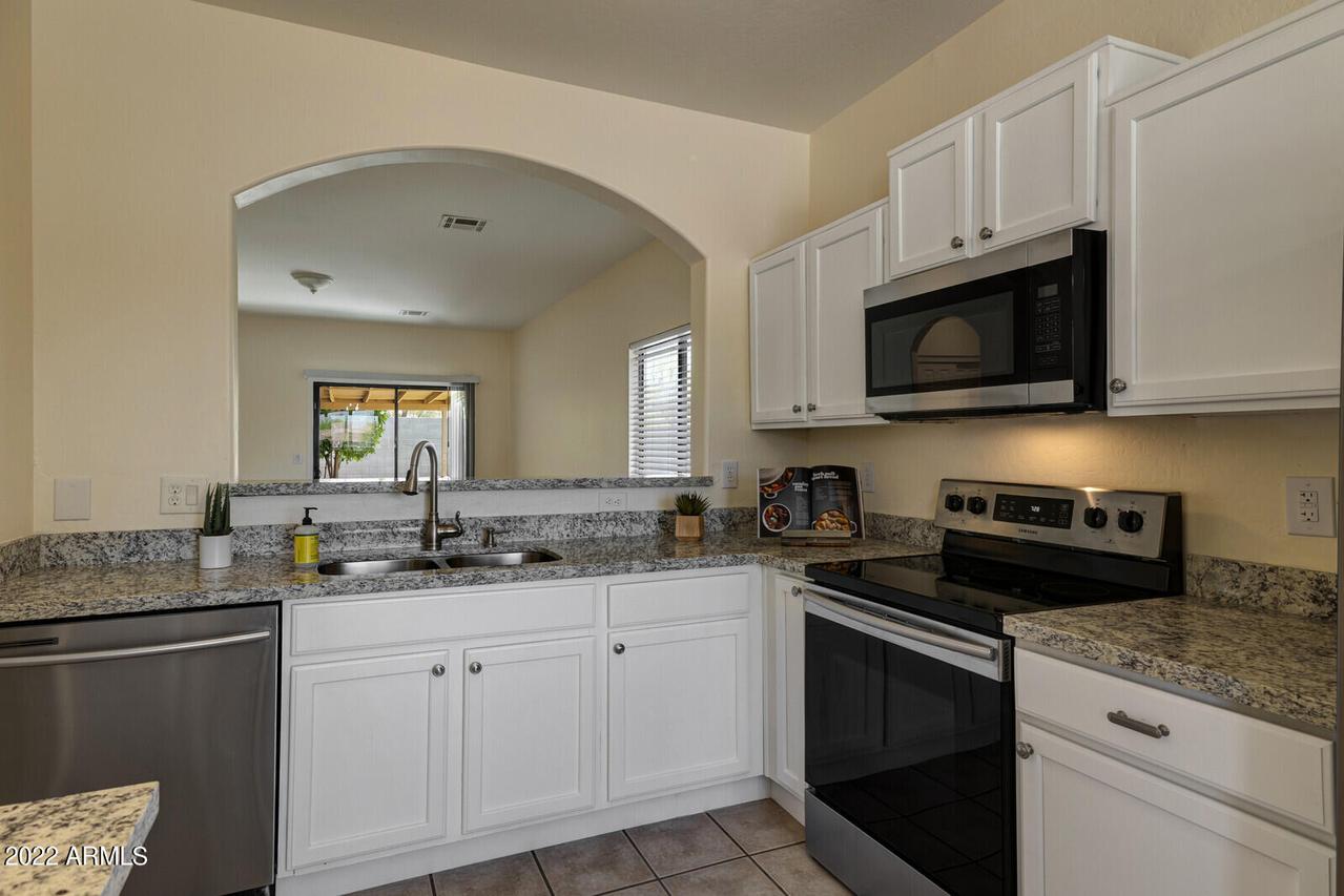 1409 W Fremont Rd., Phoenix, AZ 85041