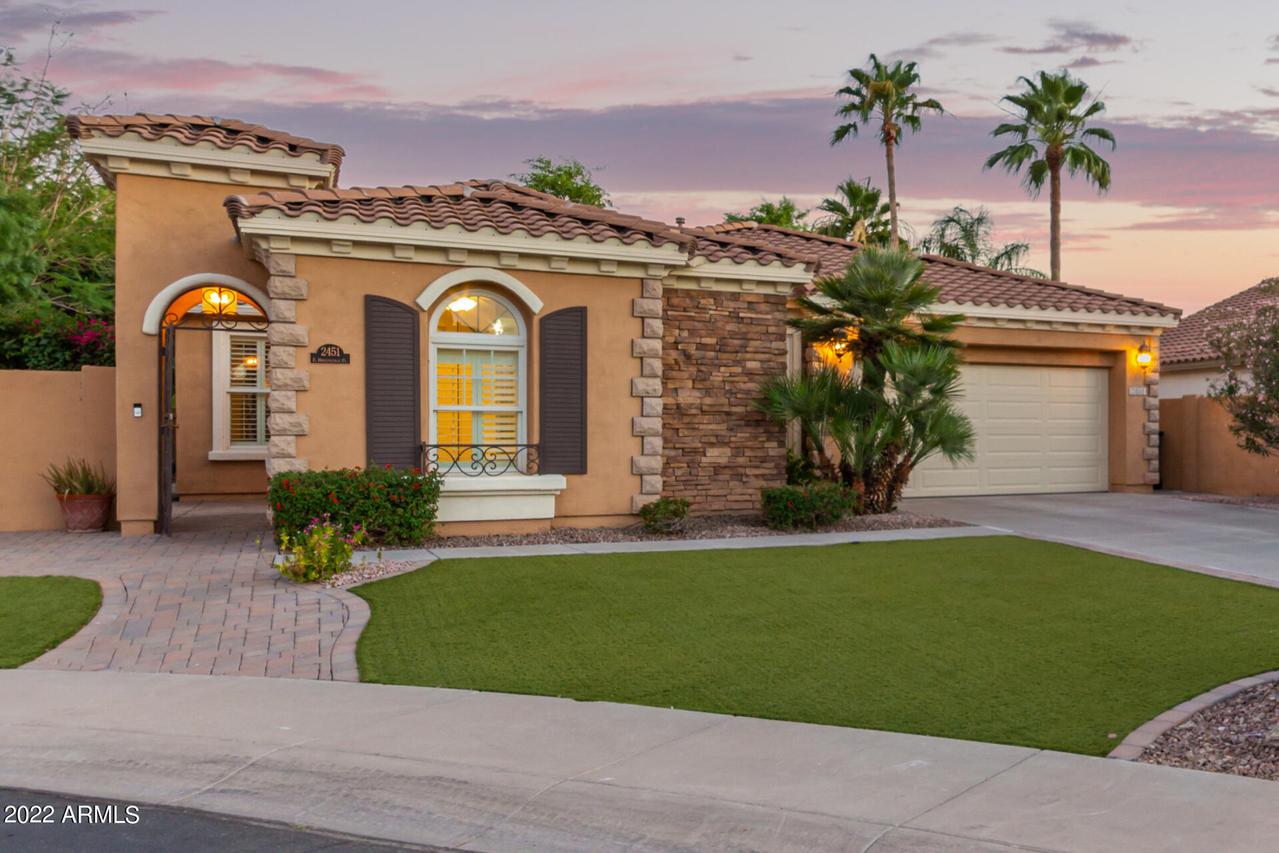 2451 E Honeysuckle Pl., Chandler, AZ 85286