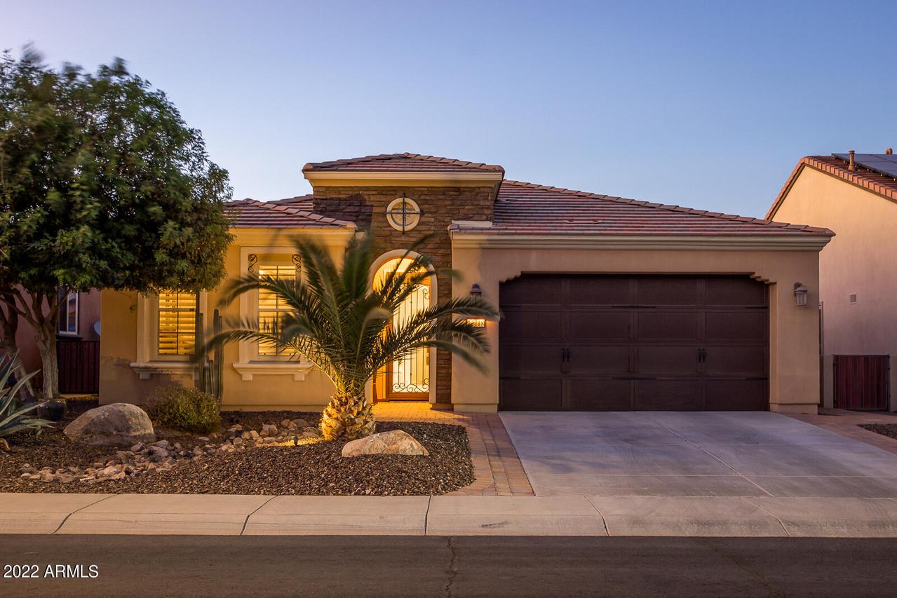 12718 W Auburn Dr., Peoria, AZ 85383
