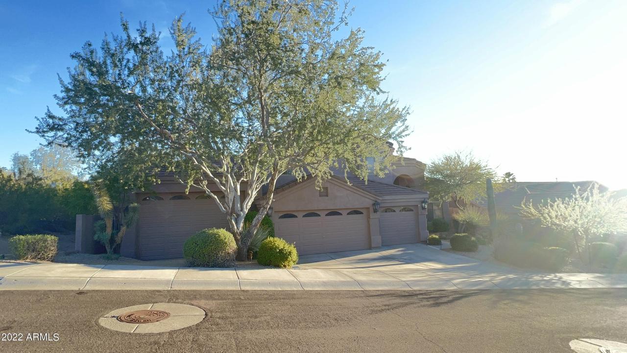 6337 W Chisum Tr., Phoenix, AZ 85083