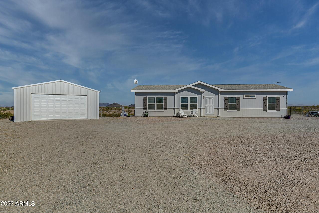 8820 S 342nd Ave., Tonopah, AZ 85354