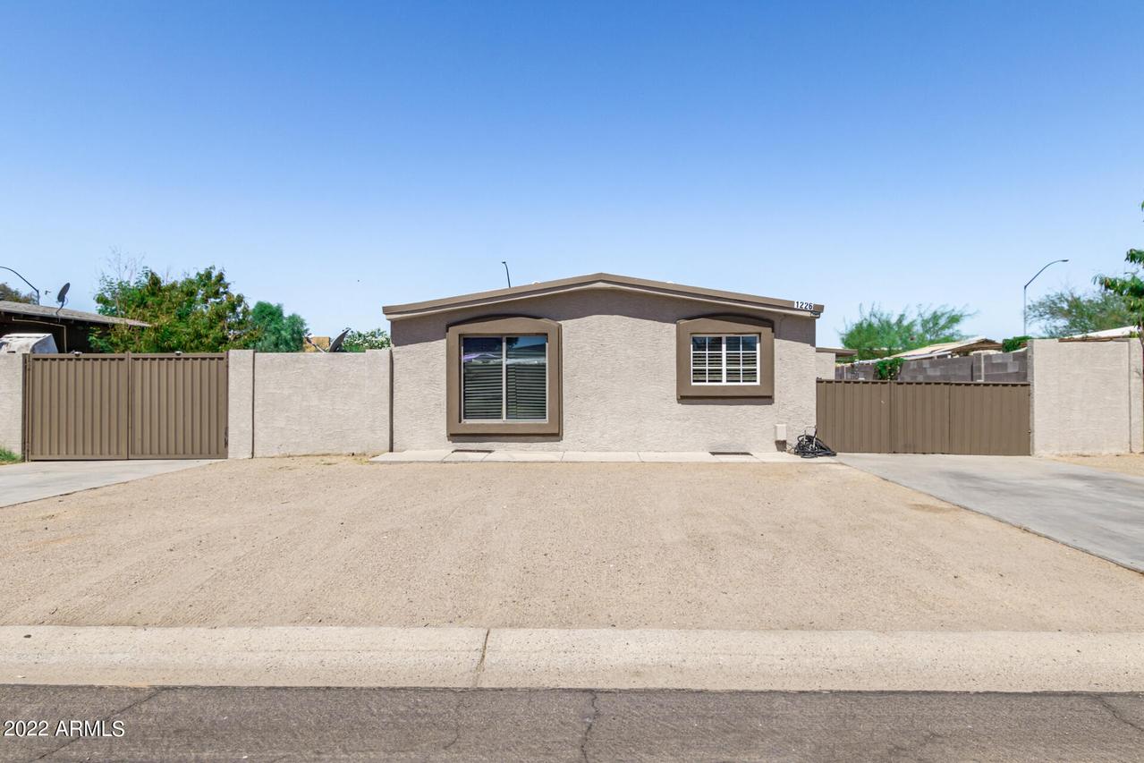 1226 S 76th Pl., Mesa, AZ 85209