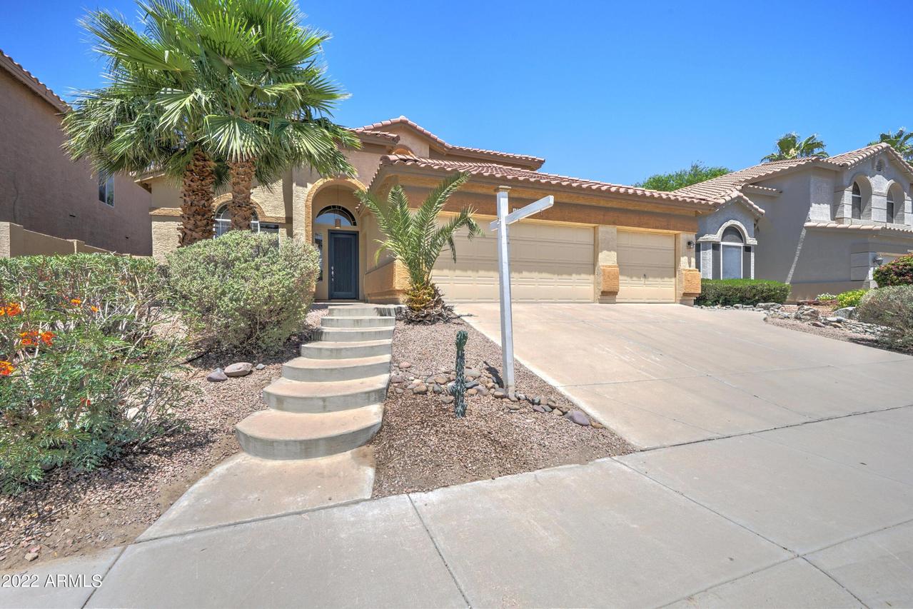 15838 S 10th St., Phoenix, AZ 85048