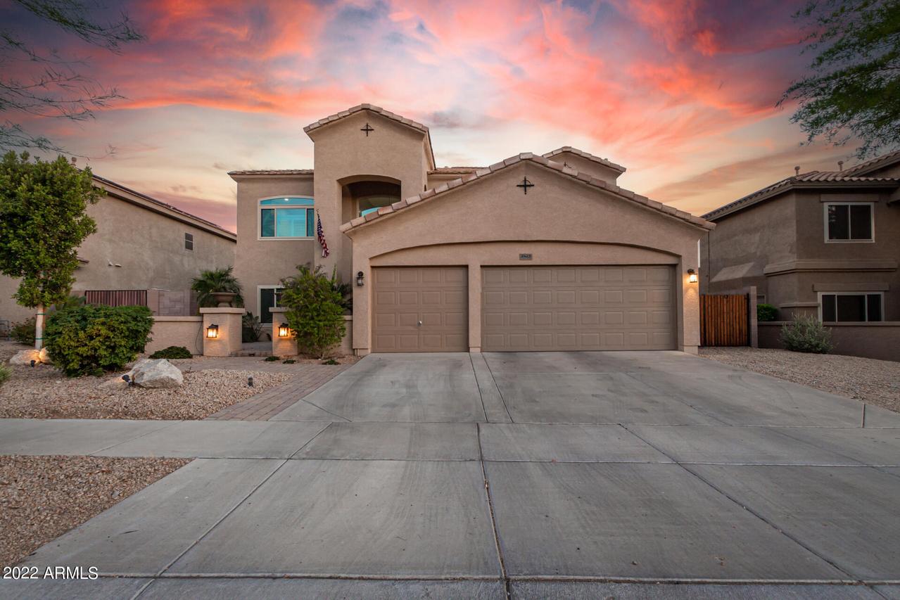 2423 W Yahoo Tr., Phoenix, AZ 85085