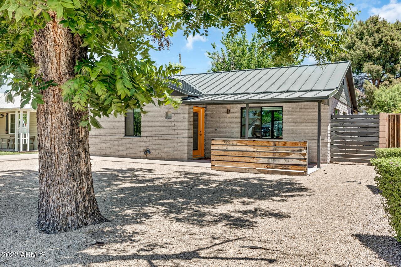 2719 N Greenfield Rd., Phoenix, AZ 85006