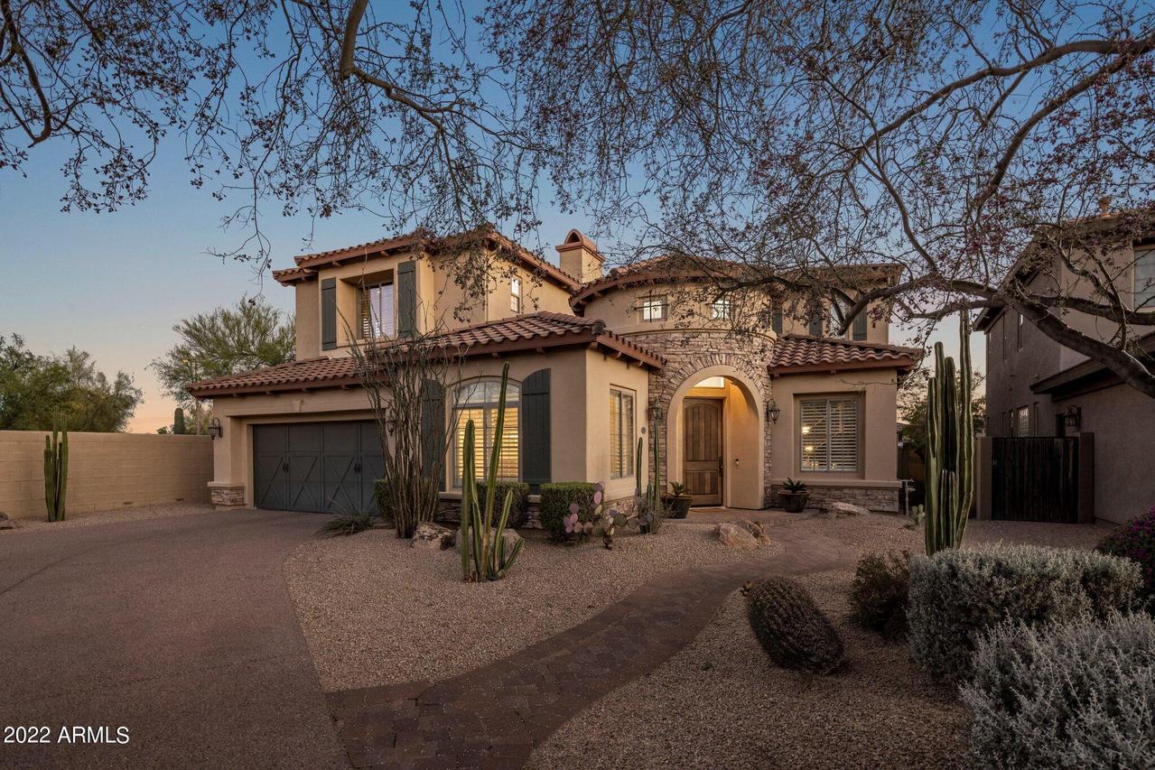 3995 E Herrera Dr., Phoenix, AZ 85050