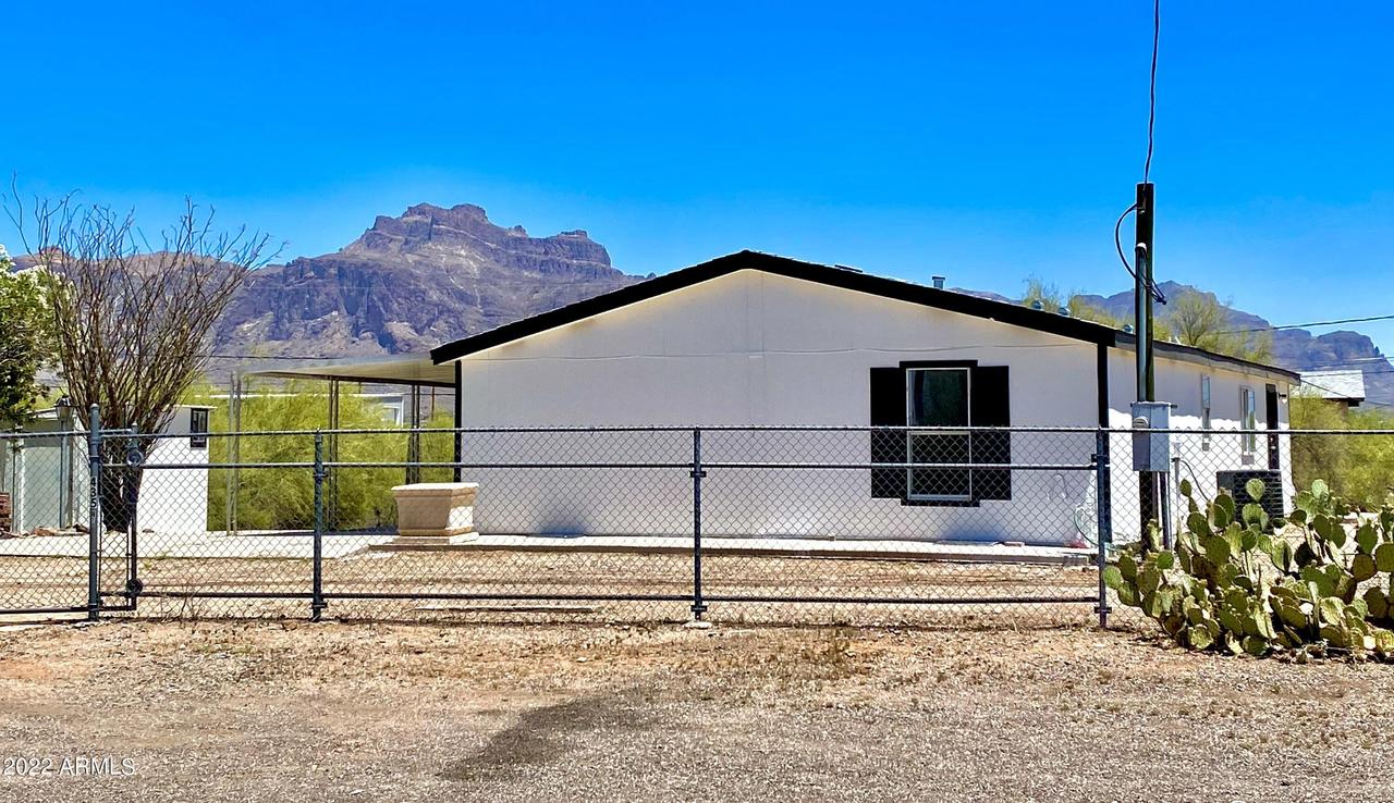 1616 E Scenic St., Apache Junction, AZ 85119