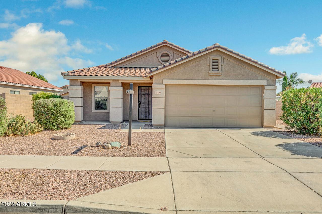 3201 W Mark Ln., Phoenix, AZ 85083
