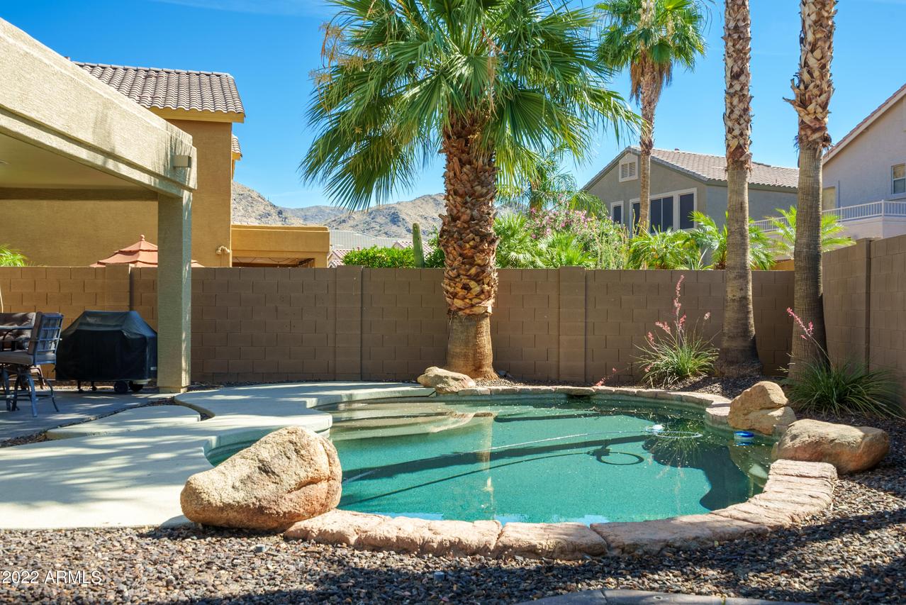 16851 S 30th Dr., Phoenix, AZ 85045