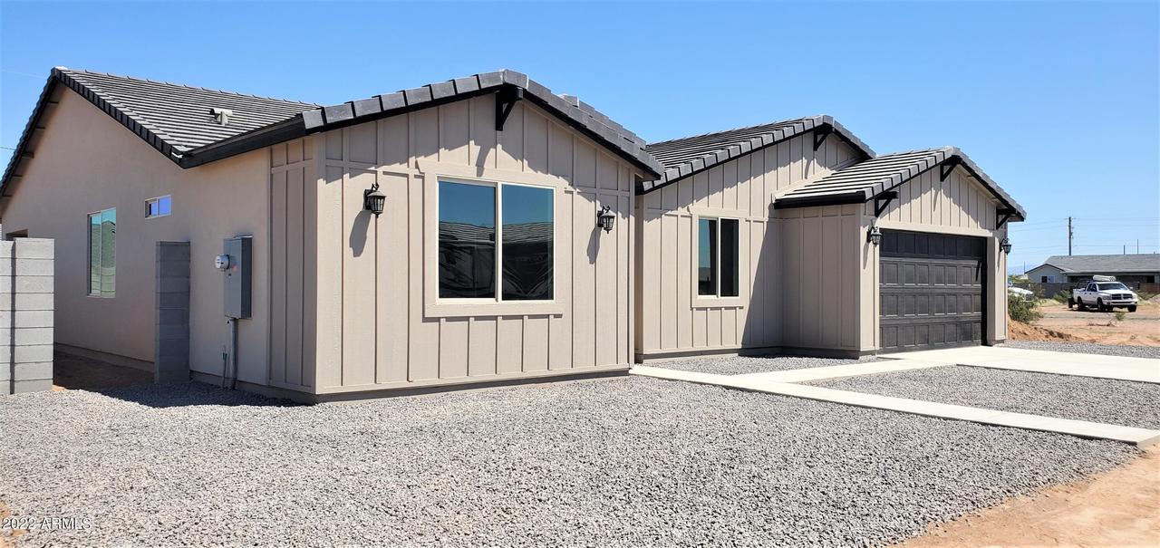 5768 E Red Bird Ln., San Tan Valley, AZ 85140