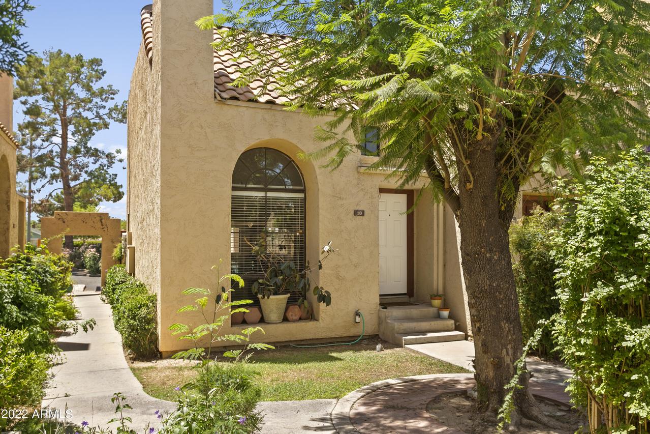 1025 E Highland Ave. #18, Phoenix, AZ 85014