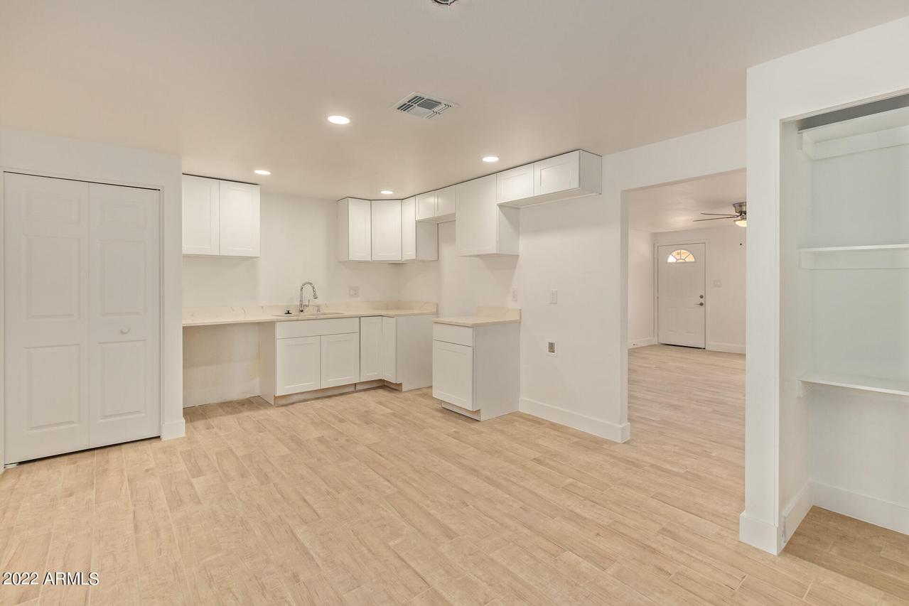 2035 N 64th Ln., Phoenix, AZ 85035