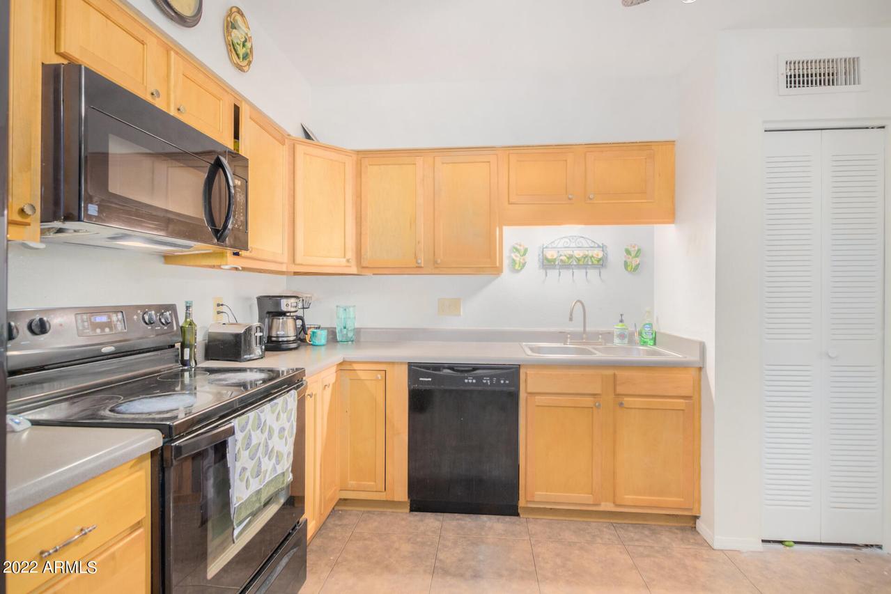720 S Dobson Rd. #25, Mesa, AZ 85202