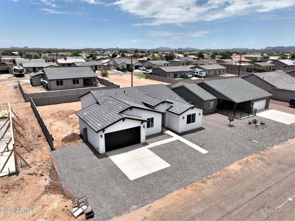 5765 E Santa Clara Dr., San Tan Valley, AZ 85140