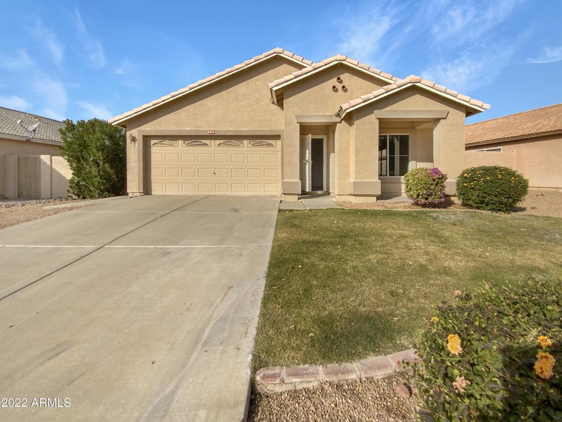 9242 E Lobo Ave., Mesa, AZ 85209