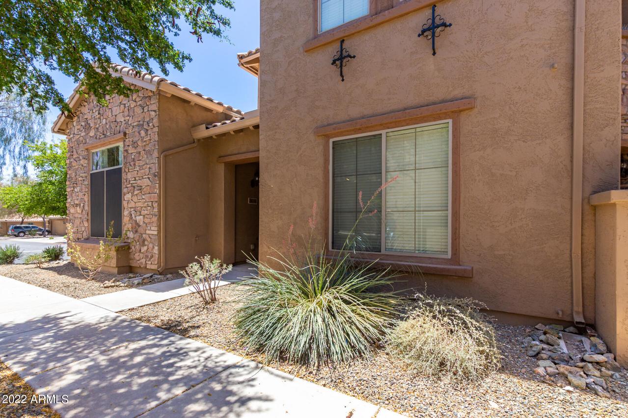 28705 N 21st Ave., Phoenix, AZ 85085