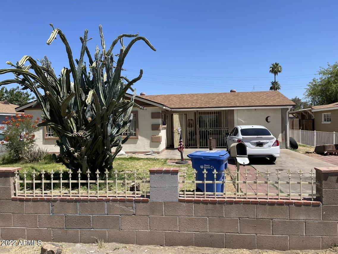 2740 W Coolidge St., Phoenix, AZ 85017