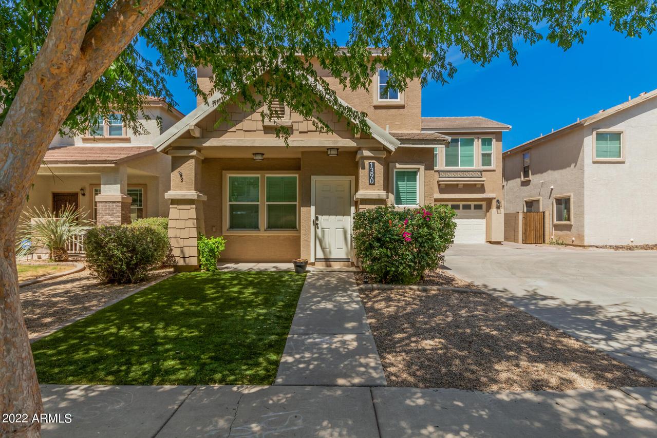 1390 S Longspur Ln., Gilbert, AZ 85296