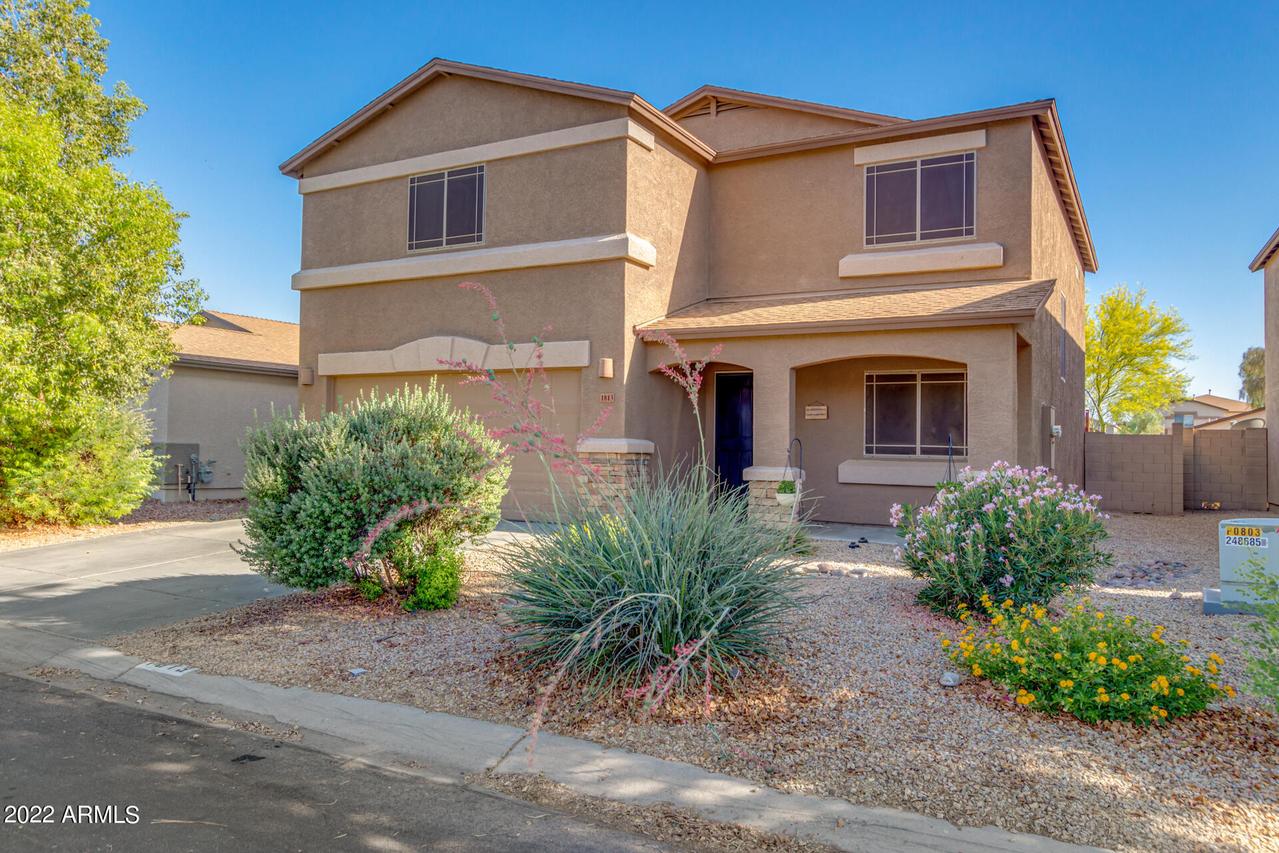 1813 E Desert Rose Tr., San Tan Valley, AZ 85143