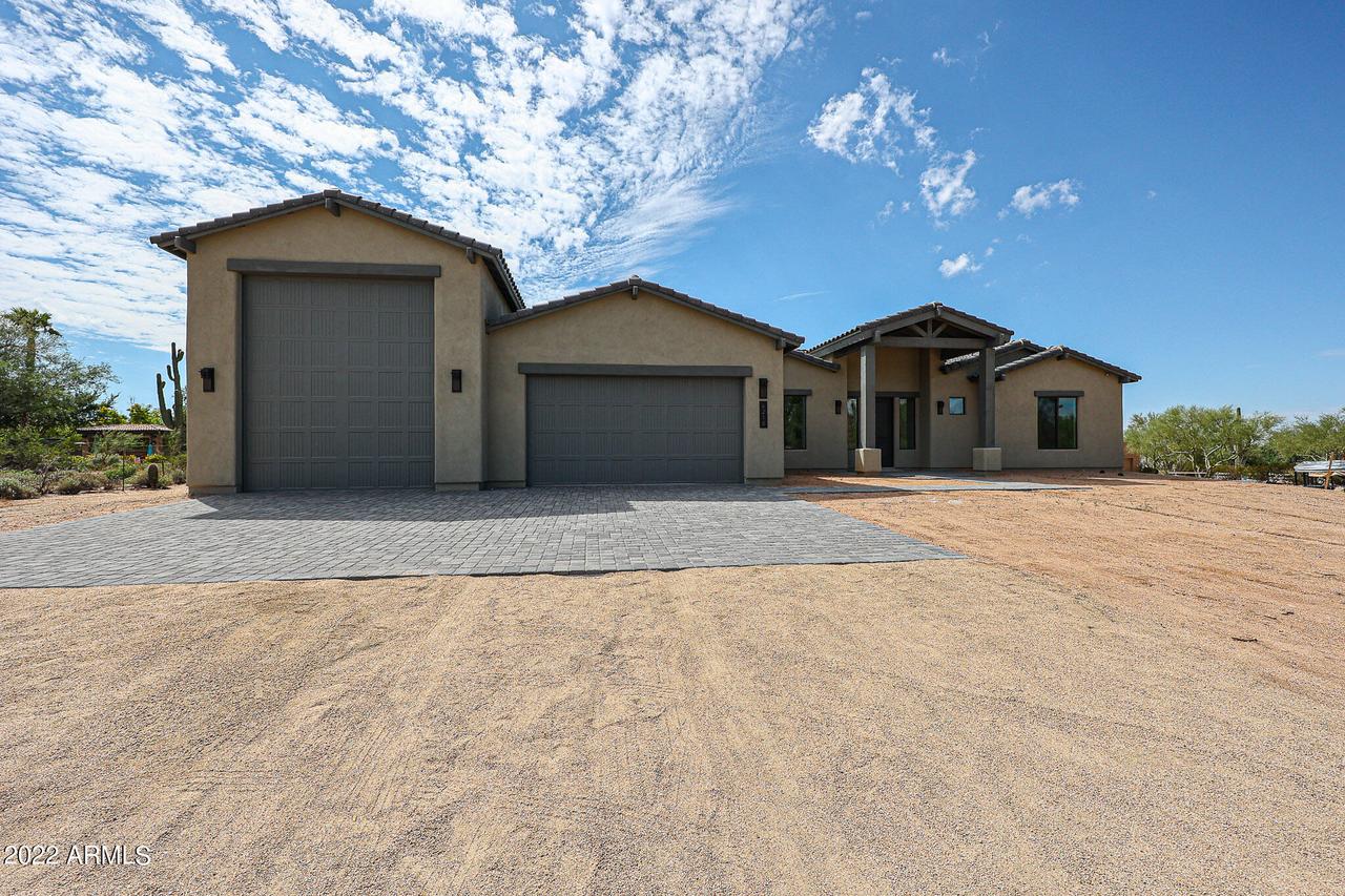 15417 W Pinnacle Vista Rd., Surprise, AZ 85387