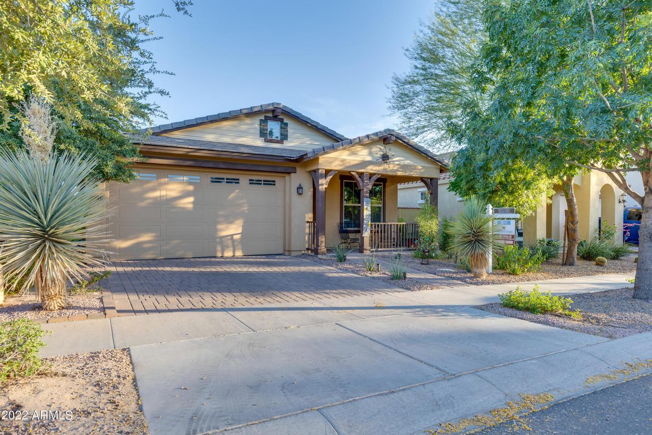 10221 E Sable Ave., Mesa, AZ 85212
