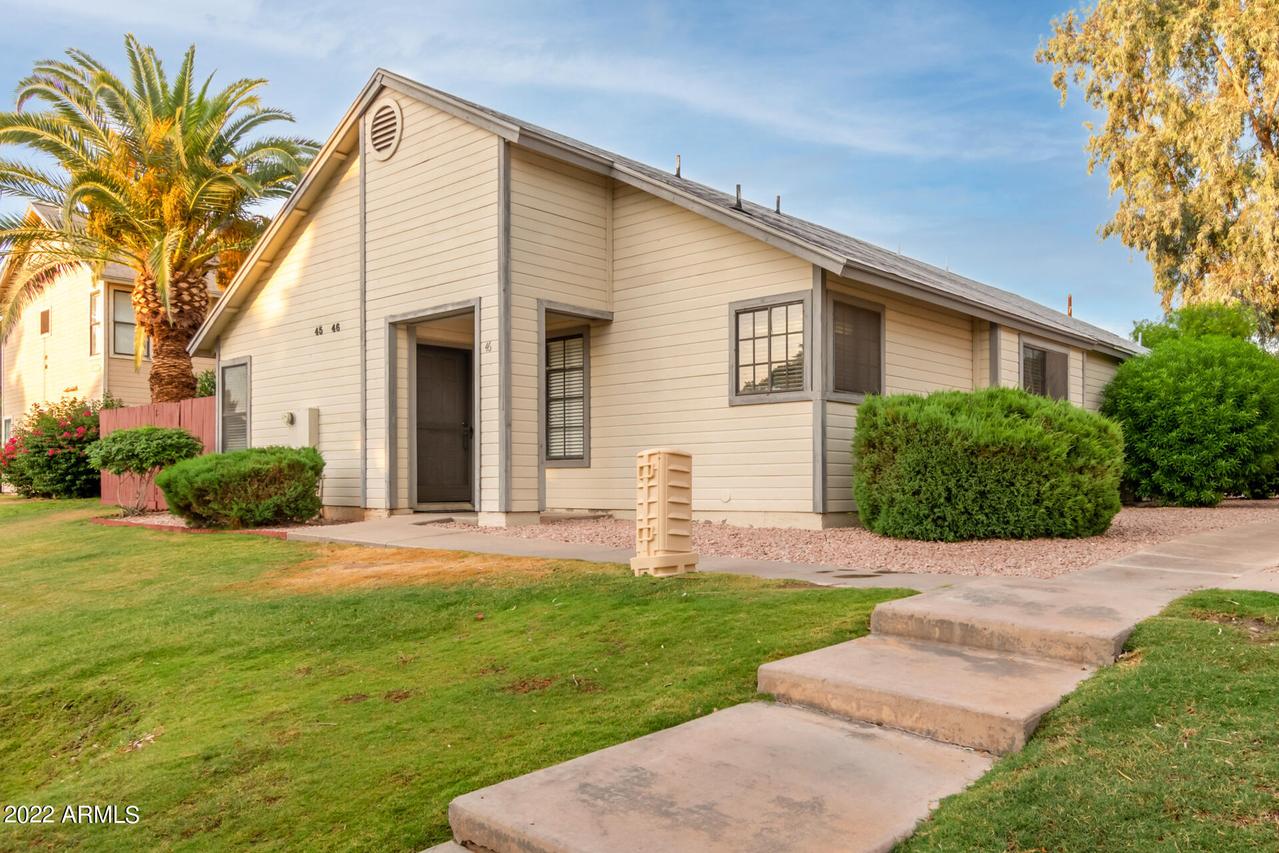 2455 E Broadway Rd. #46, Mesa, AZ 85204