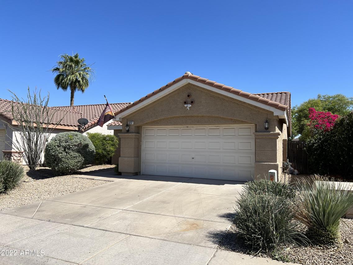3237 E Wahalla Ln., Phoenix, AZ 85050