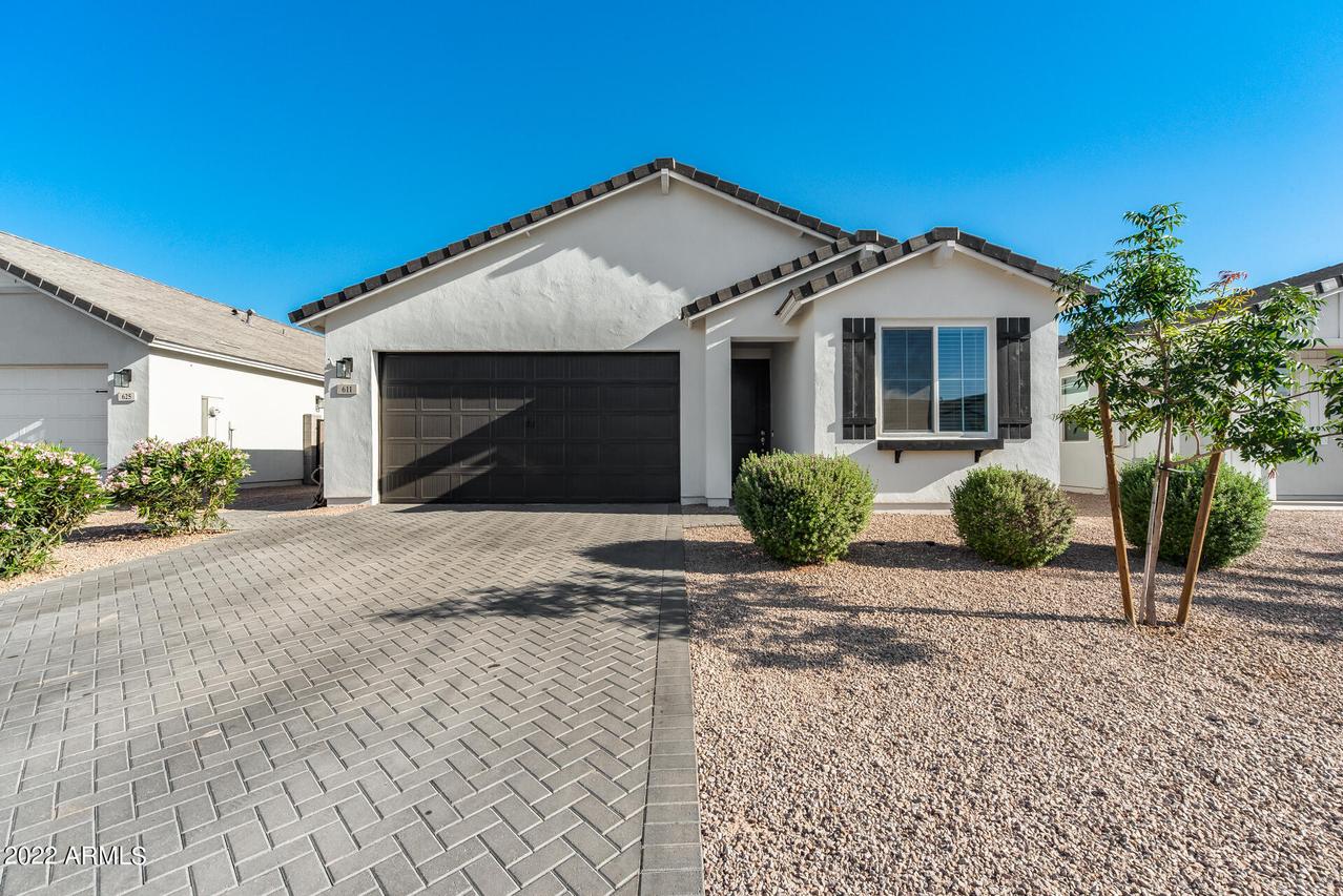 611 E Hazelnut Ln., San Tan Valley, AZ 85140