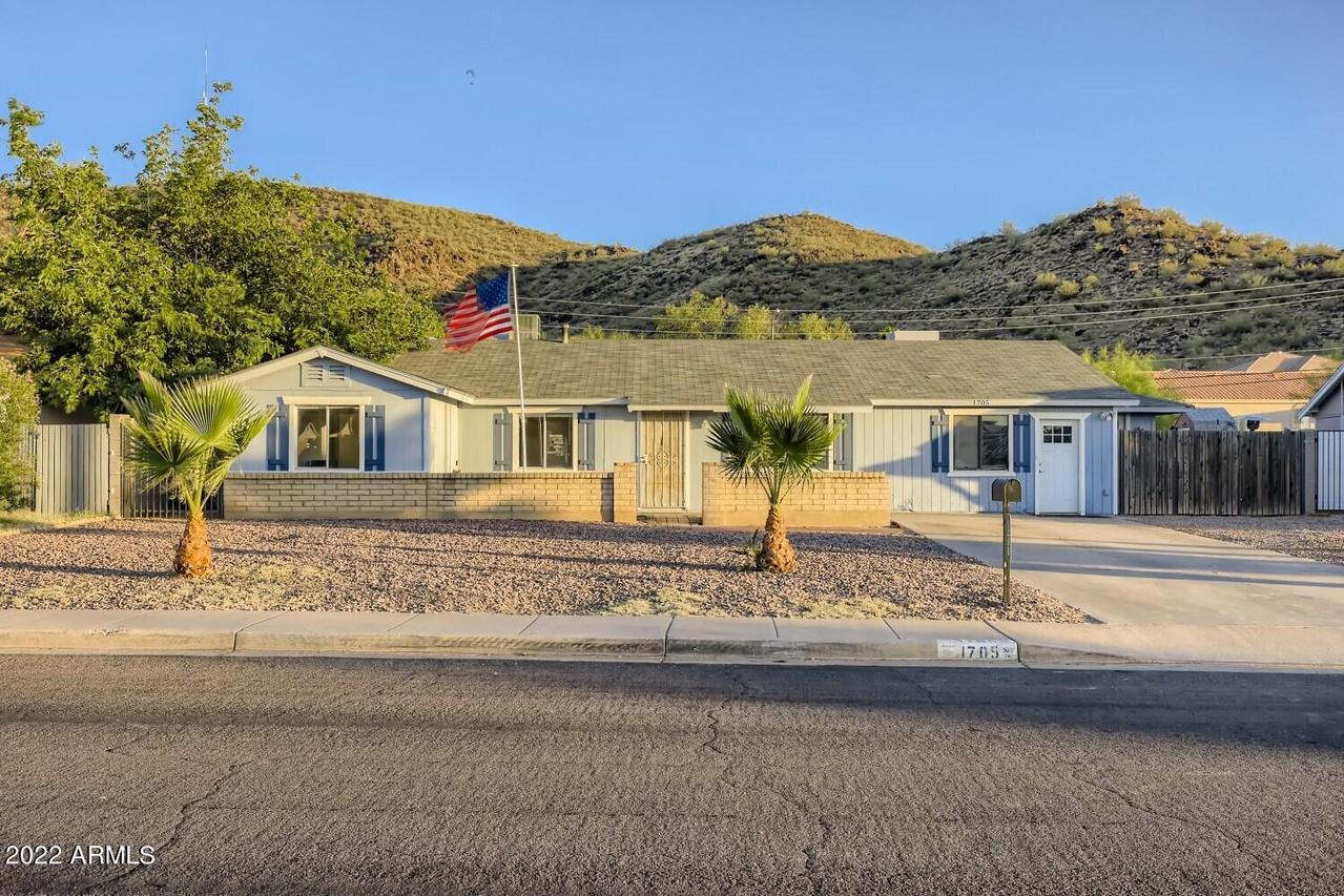 1705 W Wood Dr., Phoenix, AZ 85029