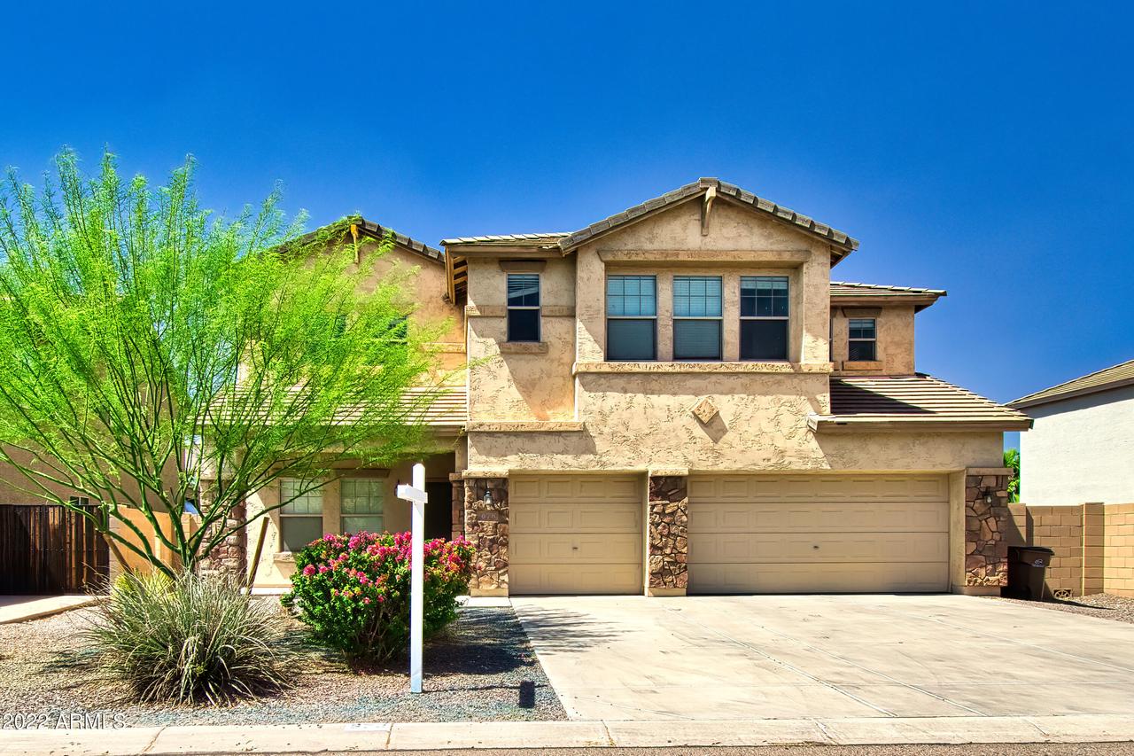 678 E Kapasi Ln., San Tan Valley, AZ 85140