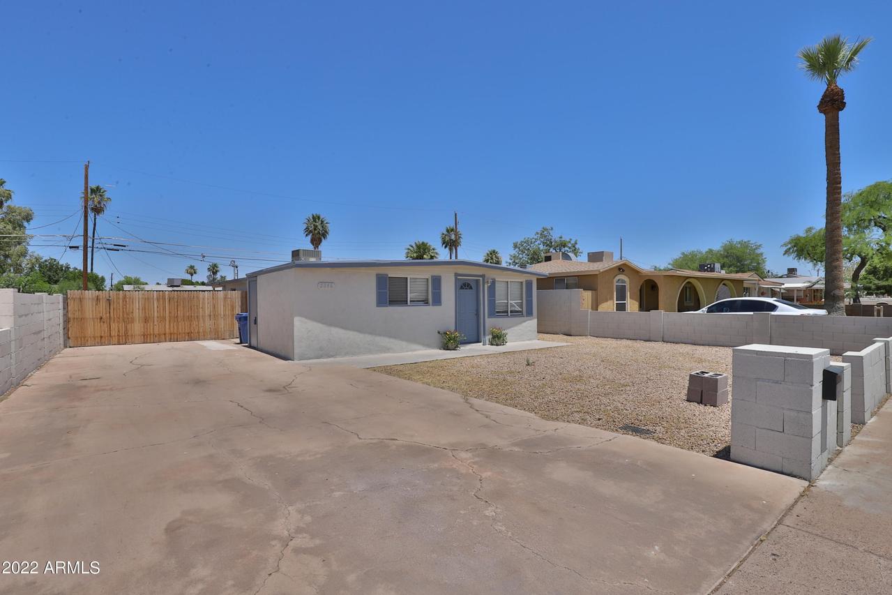 2046 E Lemon St., Tempe, AZ 85281
