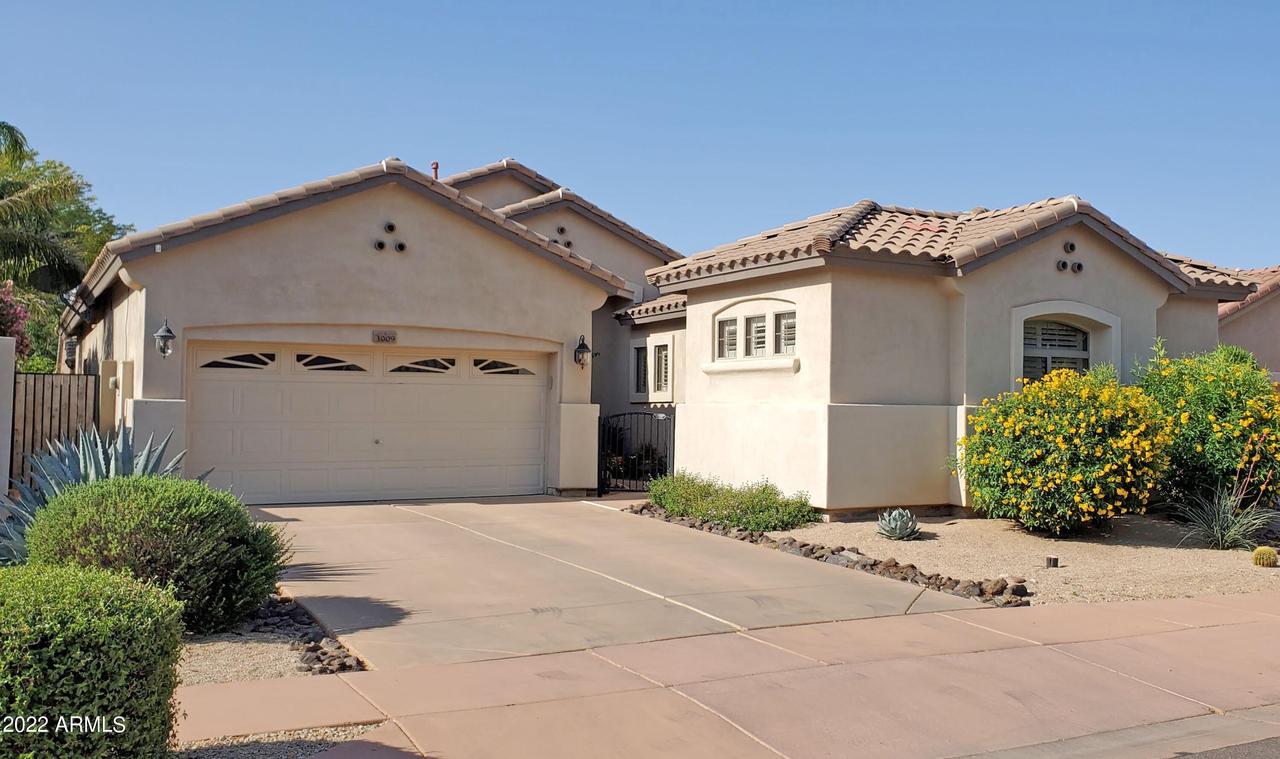 3009 W Espartero Way, Phoenix, AZ 85086