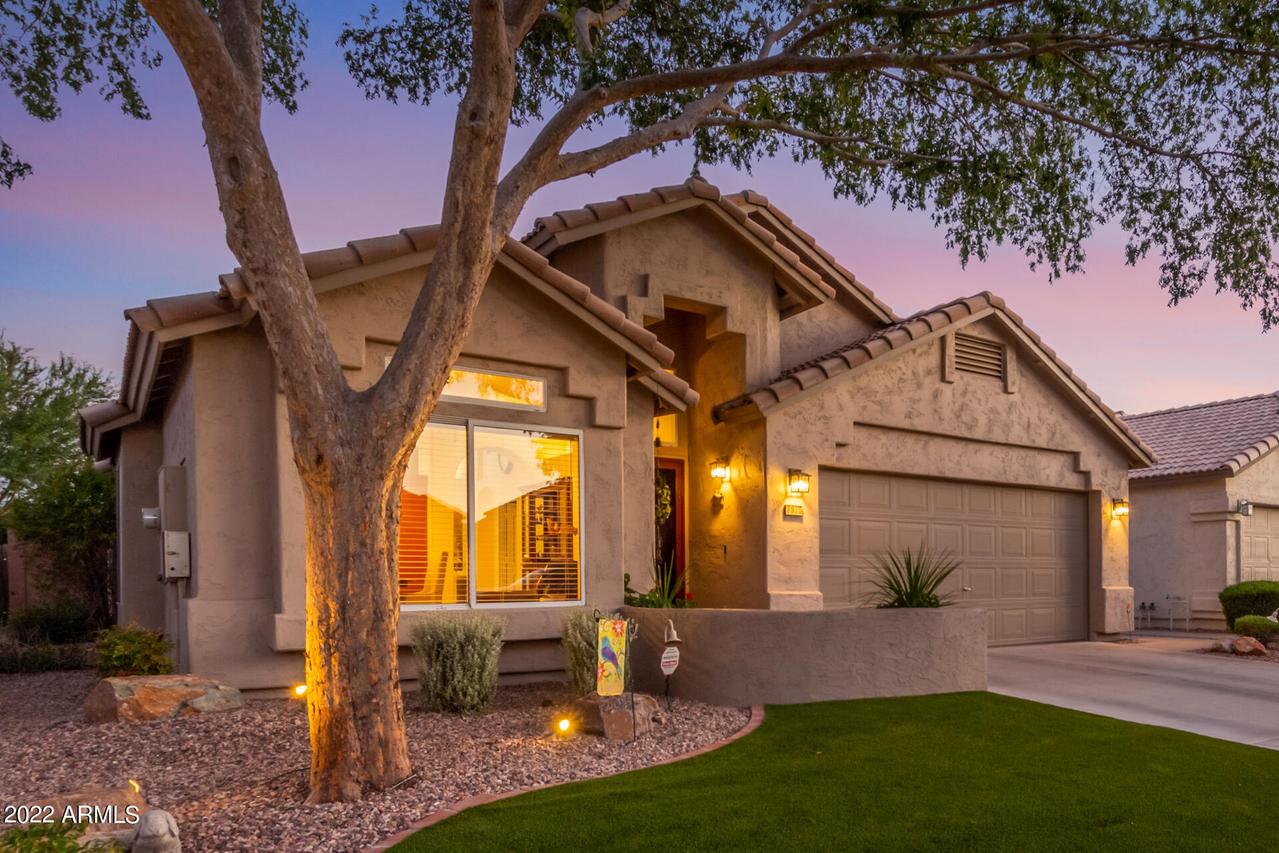 915 E Tonopah Dr., Phoenix, AZ 85024