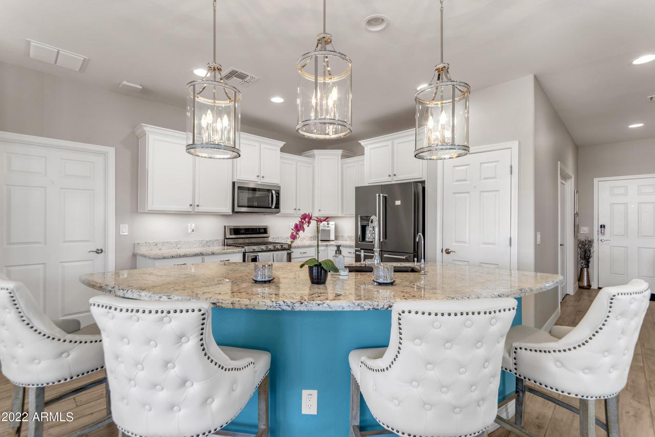 16820 S 180th Dr., Goodyear, AZ 85338