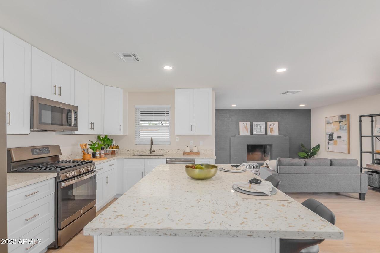 1969 E Duke Dr., Tempe, AZ 85283