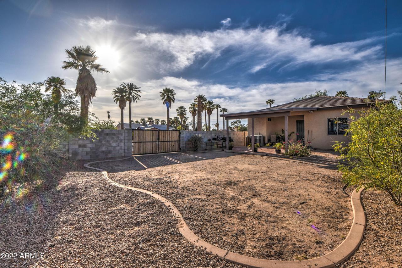 703 E 9th St., Casa Grande, AZ 85122