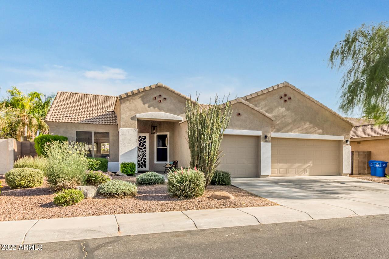4049 W Aire Libre Ave., Phoenix, AZ 85053