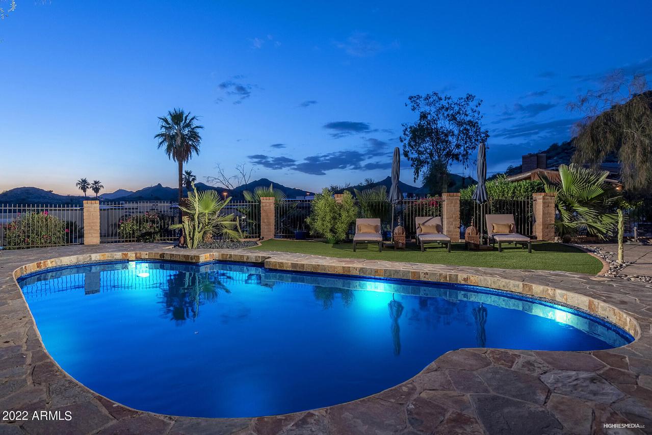 7637 N 20th St., Phoenix, AZ 85020