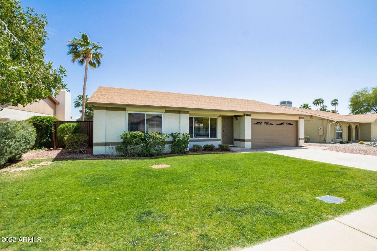 10665 E Mercer Ln., Scottsdale, AZ 85259
