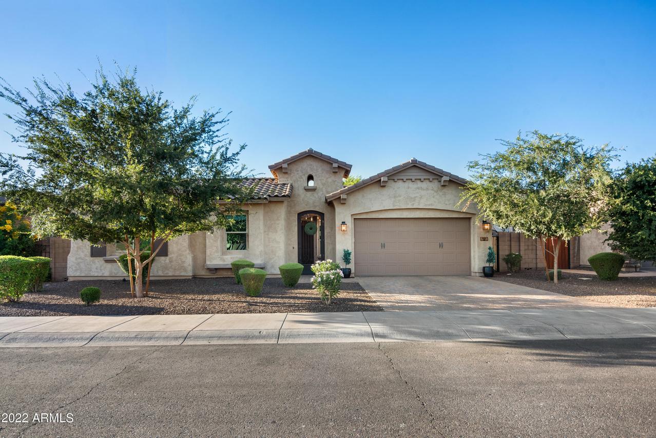 986 E Hampton Ln., Gilbert, AZ 85295